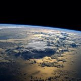 Les écologistes vaudois veulent inscrire explicitement le droit à un environnement sain dans la Constitution cantonale (photo symbolique). Keystone/EPA/NASA/REID WISEMAN